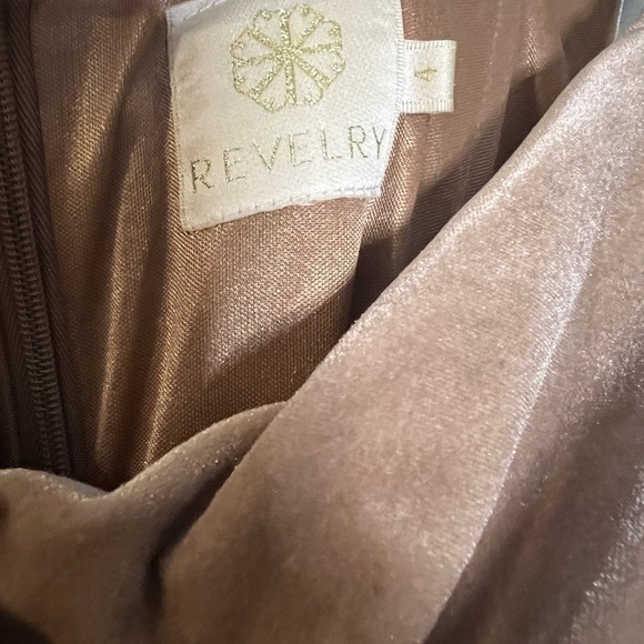 Revelry Nadia Velvet Dress in champagne size 4 - Picture 4 of 8